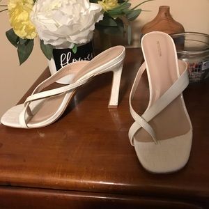 White sandal heels Brand new never worn size 9
